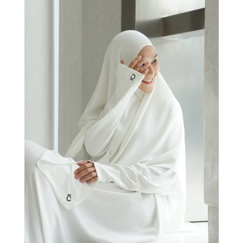 Umrah Edition - Shaima Abaya B/White - Image 2